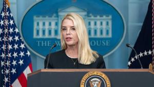 Trump admin throws cold water on ICE masks ban as shutdown talks stall