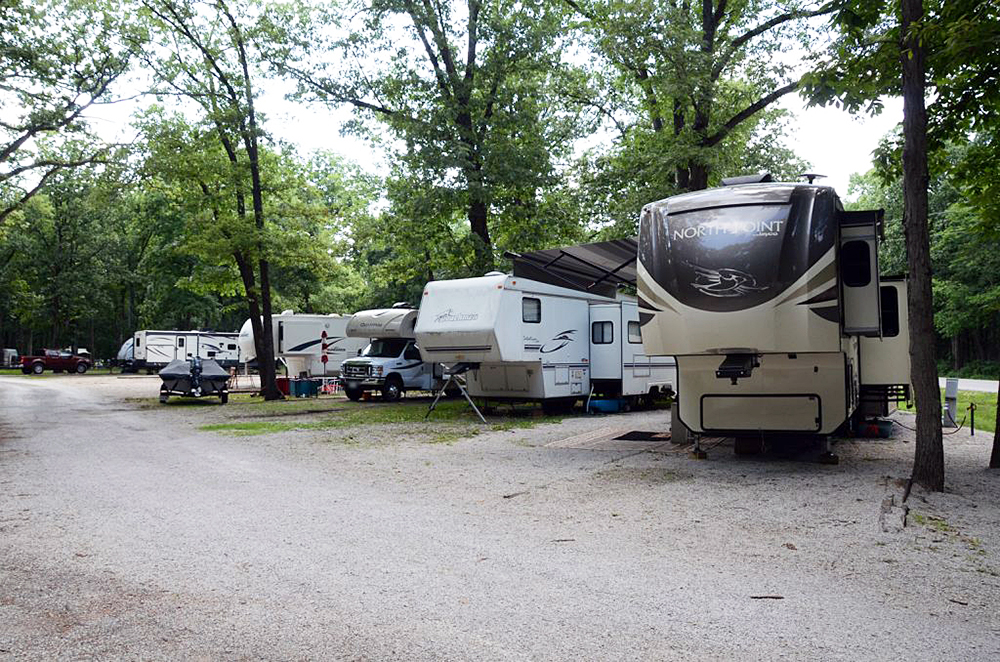 Lake Lou Yaeger- Camping at Lake
