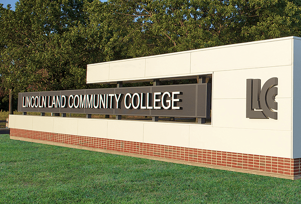 lincoln land community college graphic Logo