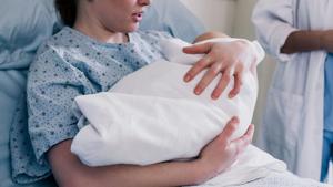 Critics warn Illinois bill could lead to government overreach in newborn care
