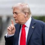 Correspondents’ dinner attacker detained with multiple weapons