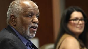 Fewer businesses of Illinois’ diversity-preferred group got state contracts last year