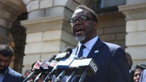Chicago mayor to push for local funding, keeping Bears