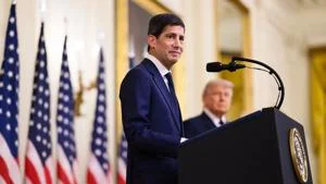 Trump backs Warsh, blames Fed board for rate hike