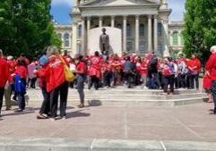 Illinois Quick Hits: CTU-backed senator launches 'tax the rich' campaign