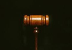 Illinois Quick Hits: 15-year-old charged with machine gun possession