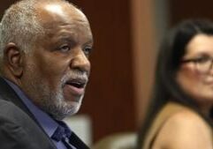 Fewer businesses of Illinois' diversity-preferred group got state contracts last year