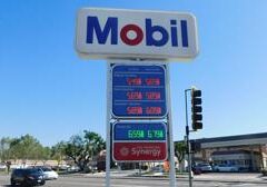 State attorneys general blame feds for rising gas prices, Trump admin pushes back